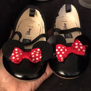 Baby gap Minnie Mouse patent leather size 7